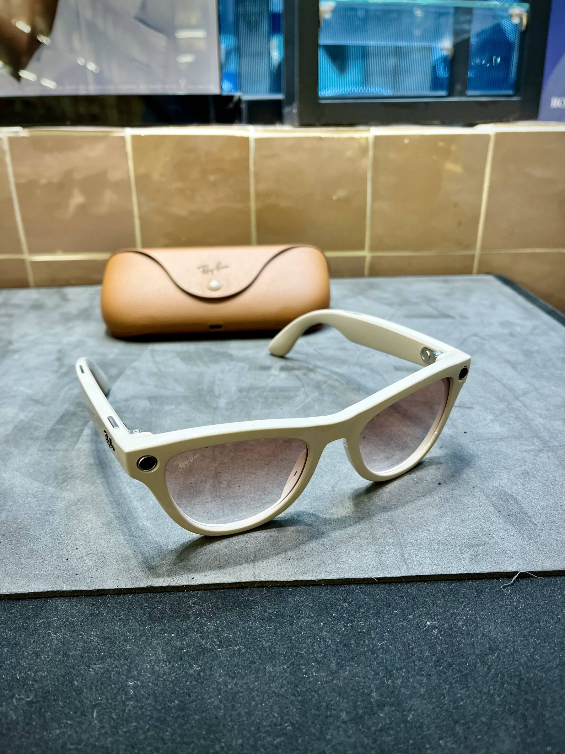 Ray-Ban Meta : La Lunette Connectée Essentielle à Strasbourg