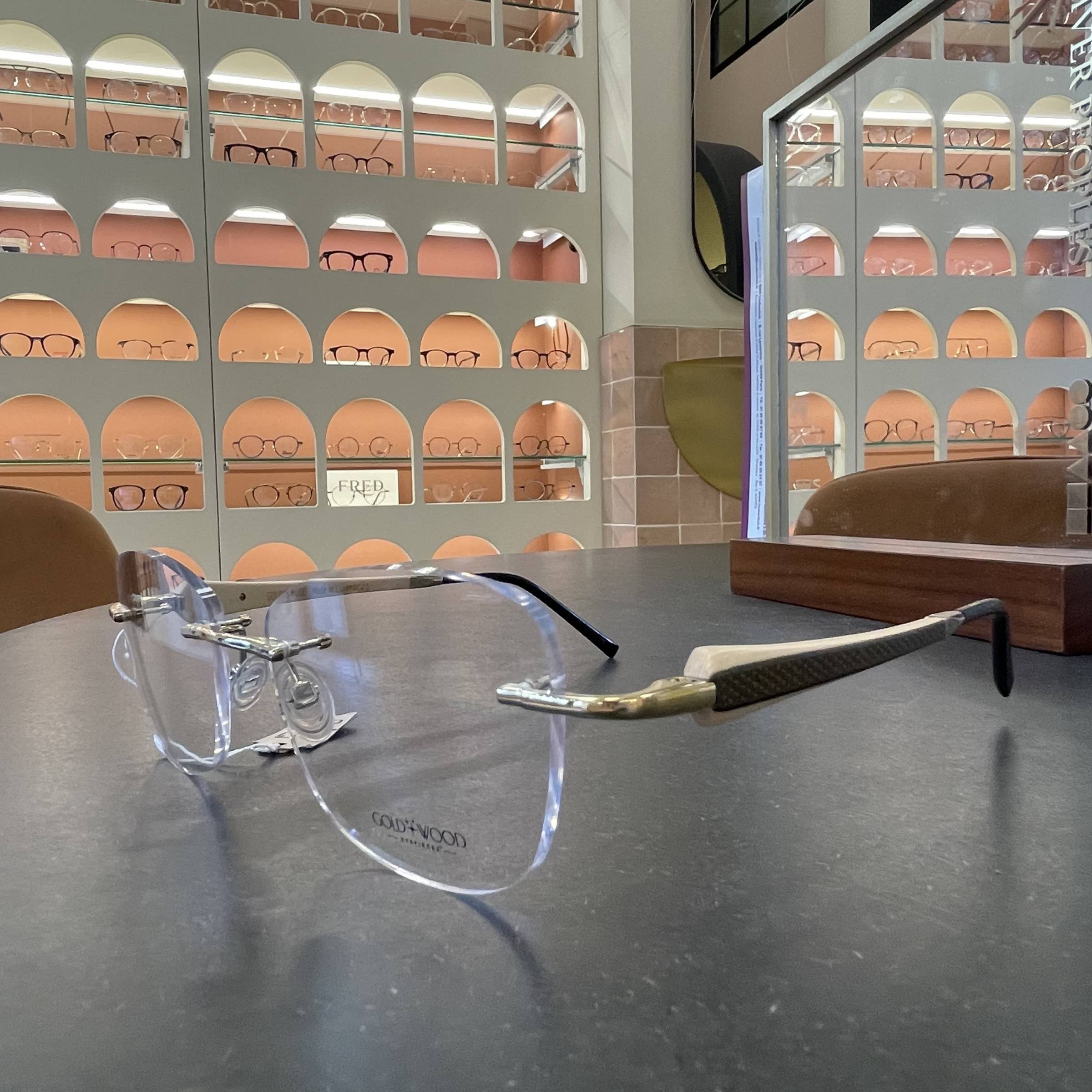 Gold & Wood : Lunettes en Bois de Luxe Disponibles à Strasbourg