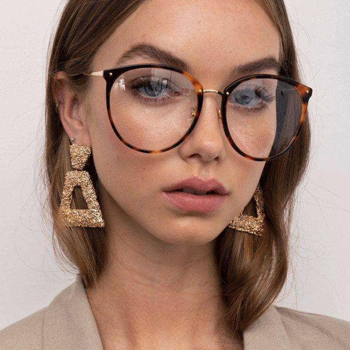 adopter les lunettes de vue à la mode oversize pour femme à Strasbourg