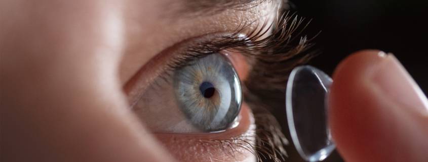 Porter des lentilles de nuit pour ne plus avoir besoin de porter ni lunettes ni lentilles la journée