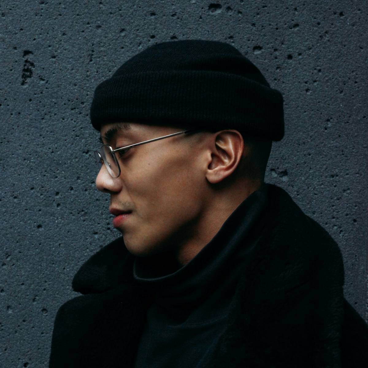 Lunette de vue pour homme rétro Oliver Peoples en exclusivité chez l'opticien Optique des Vosges à Strasbourg