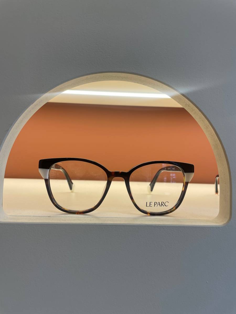 Exprimez votre Style avec les Lunettes Le Parc by Reflect chez Optique des Vosges à Strasbourg