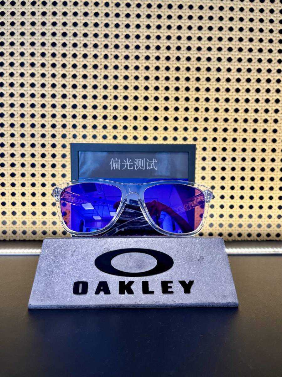 Oakley, l'union parfaite entre style crisallin et performance optique
