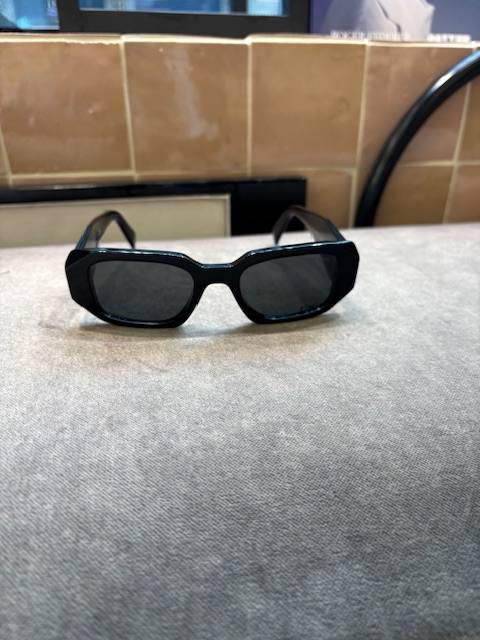 Prada : L'Excellence du Style à Strasbourg