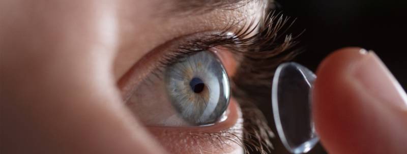 Porter des lentilles de nuit pour ne plus avoir besoin de porter ni lunettes ni lentilles la journée